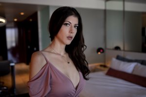 Zerrin sex contacts & milf escort girl